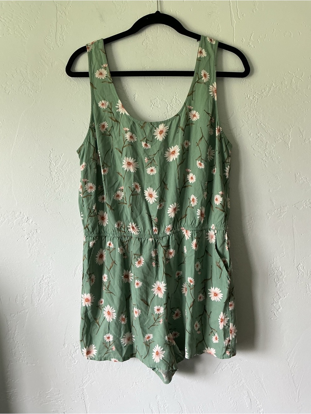 Forever 21 Green Floral Romper with White Daisy Print